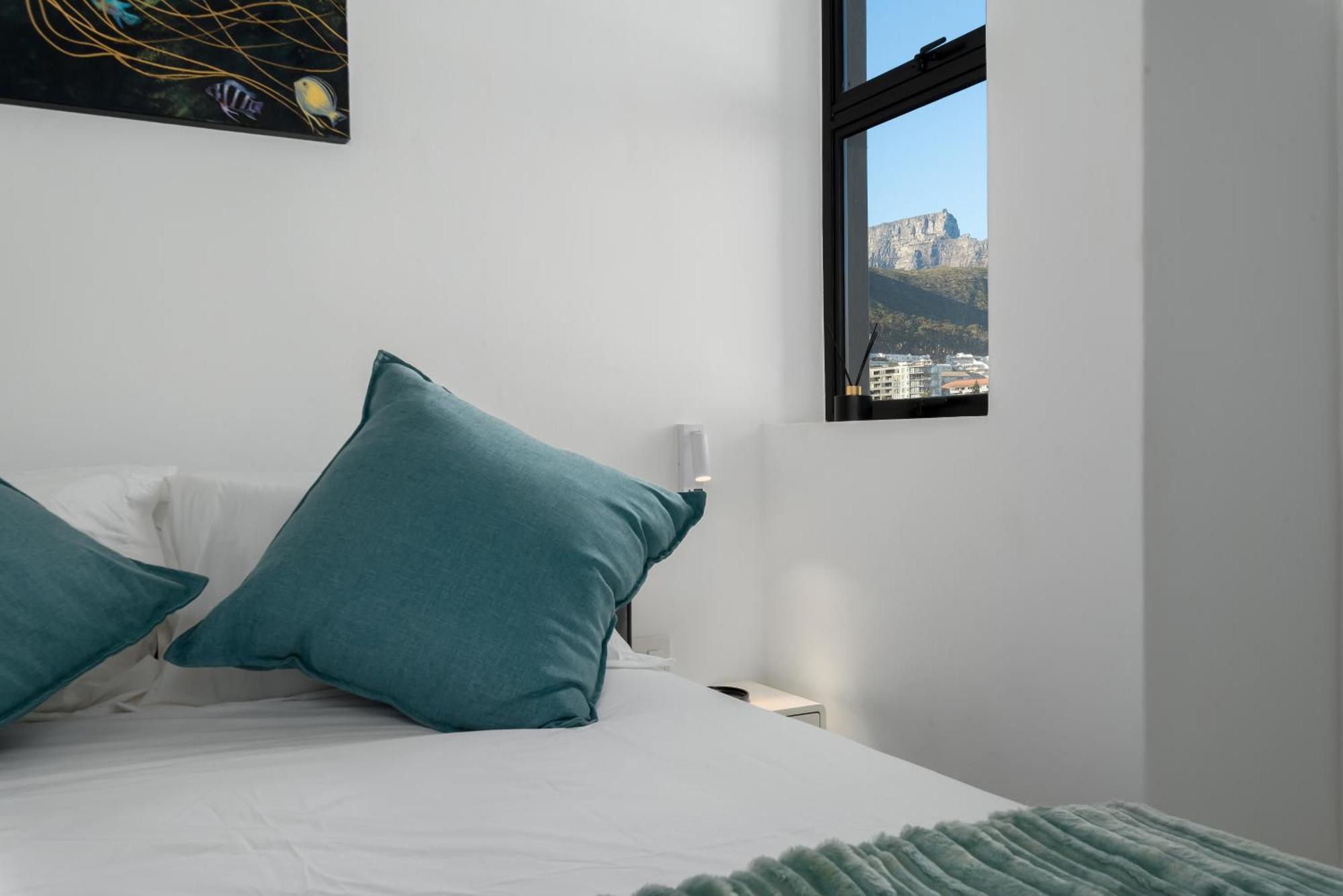 Apartment Modern Penthouse Living Sea Point One26 On M Cape Town