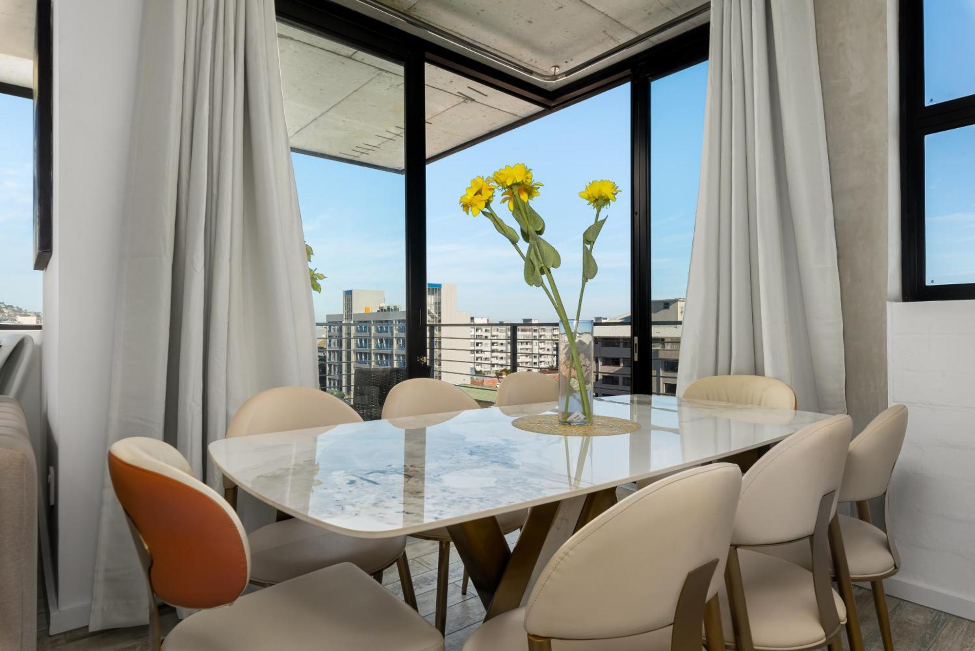 Apartment Modern Penthouse Living Sea Point One26 On M Cape Town