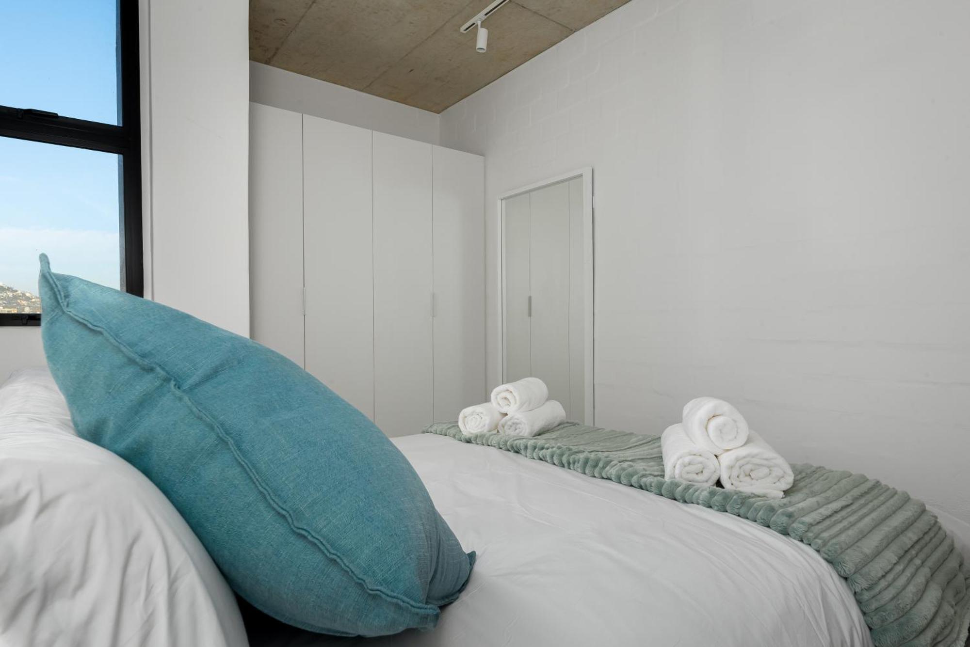 Modern Penthouse Living Sea Point One26 On M Apartment *