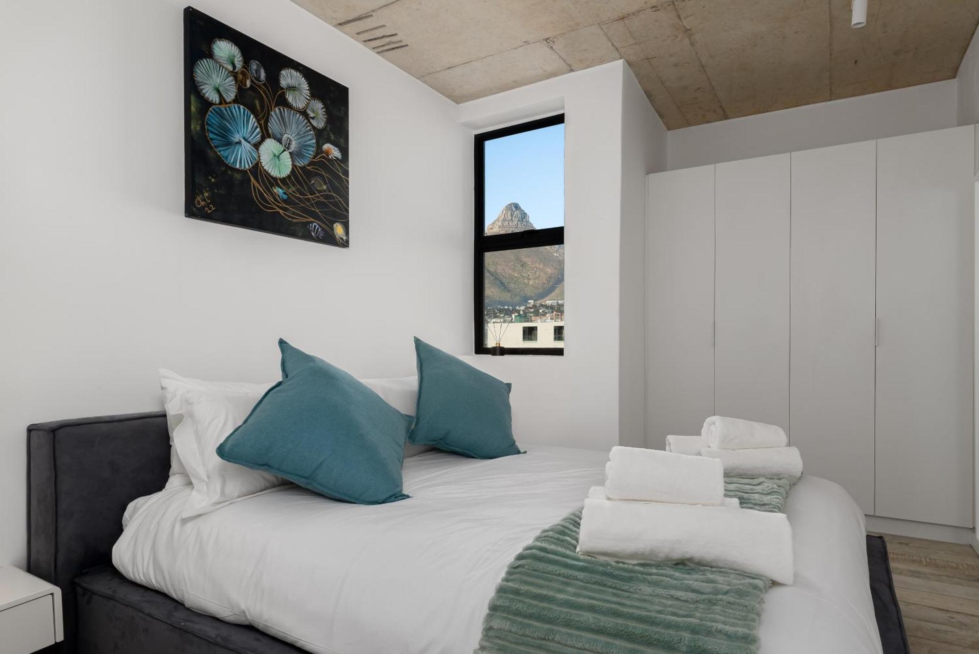 Modern Penthouse Living Sea Point One26 On M Cape Town